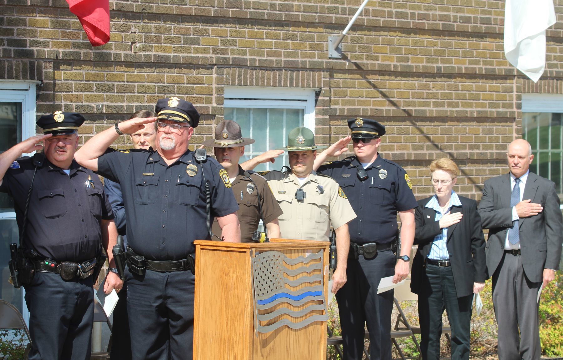 051618jr-officer-memorial-2